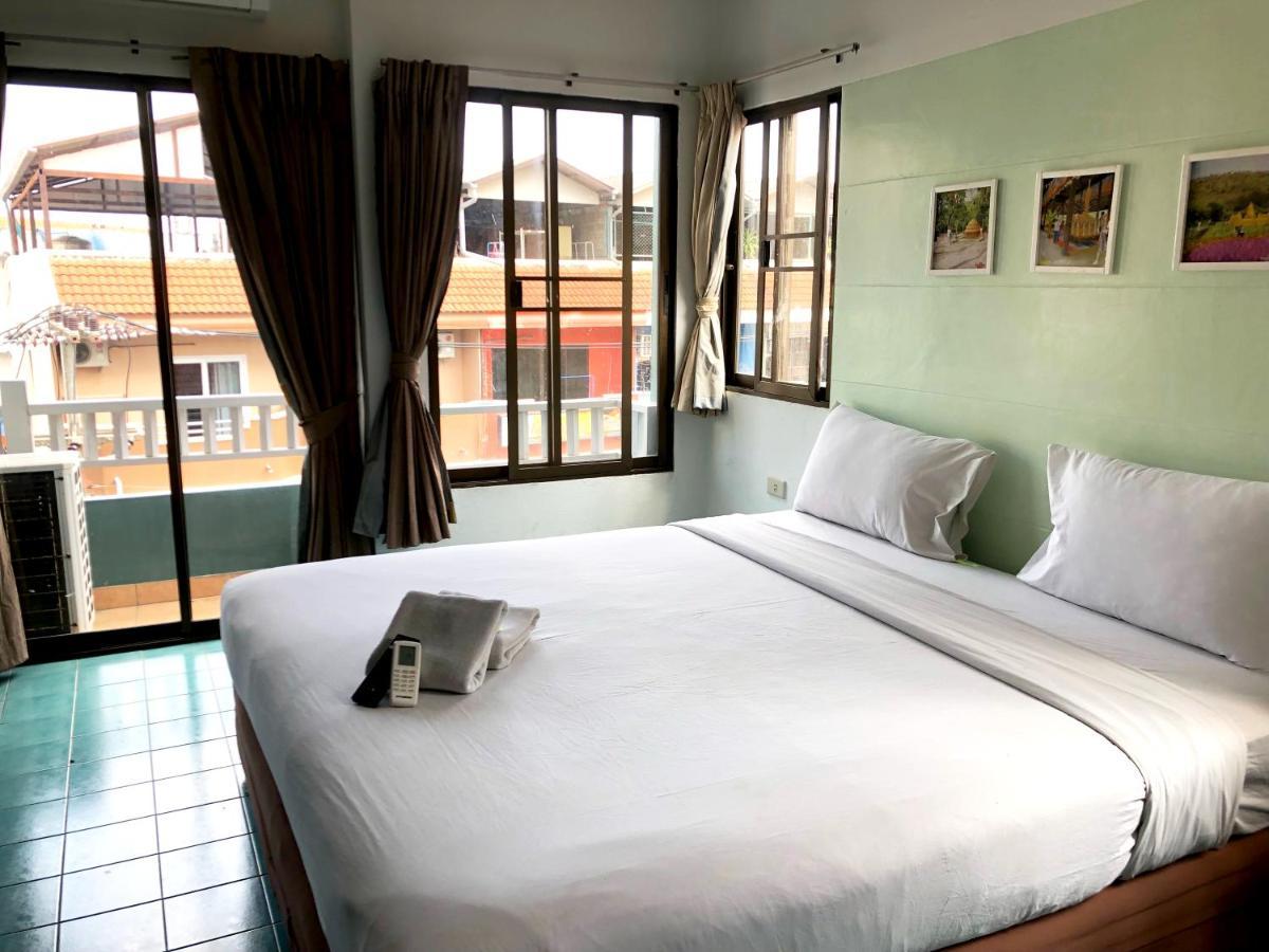Sutus Court 7 Hotel Pattaya Exterior foto