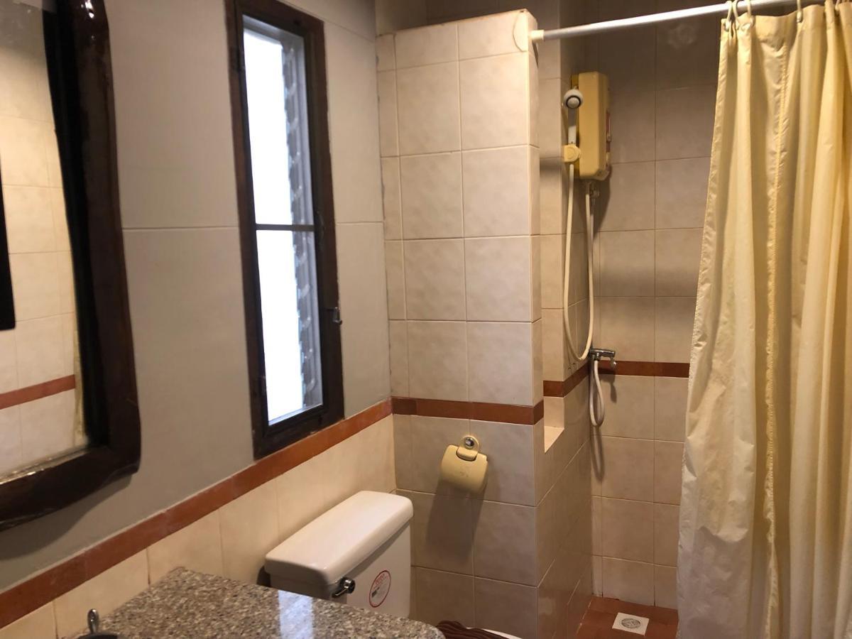 Sutus Court 7 Hotel Pattaya Exterior foto