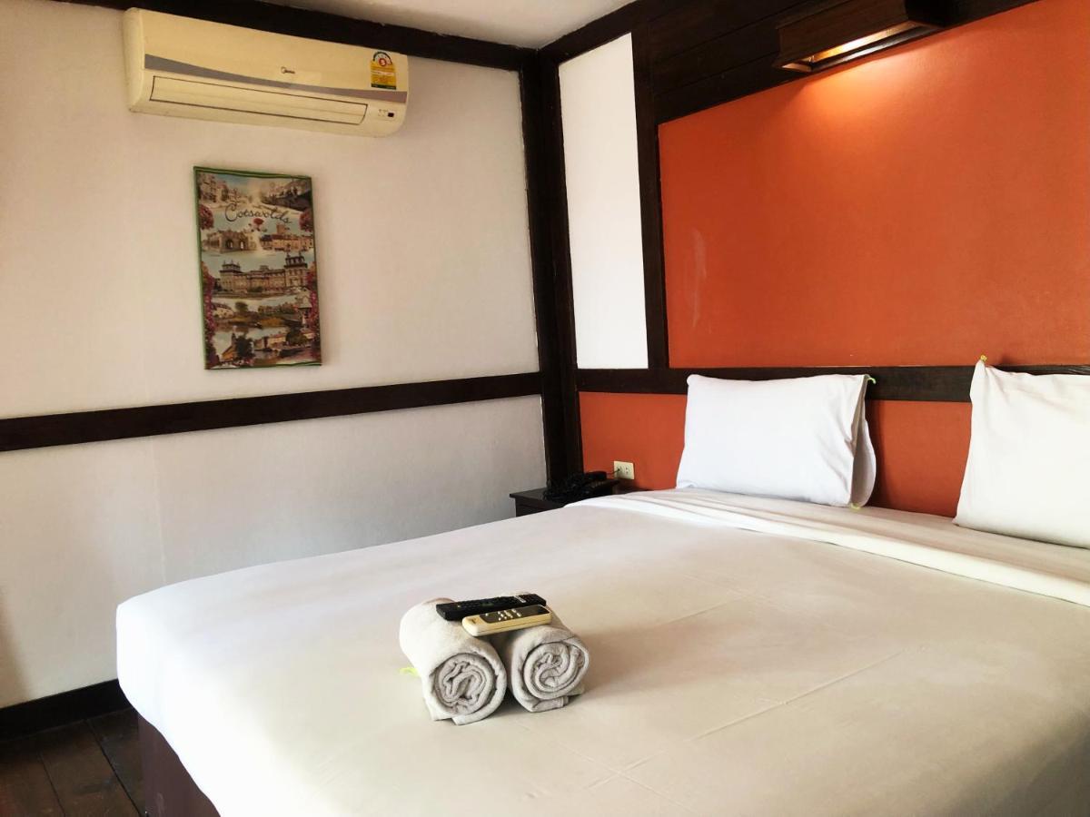 Sutus Court 7 Hotel Pattaya Exterior foto